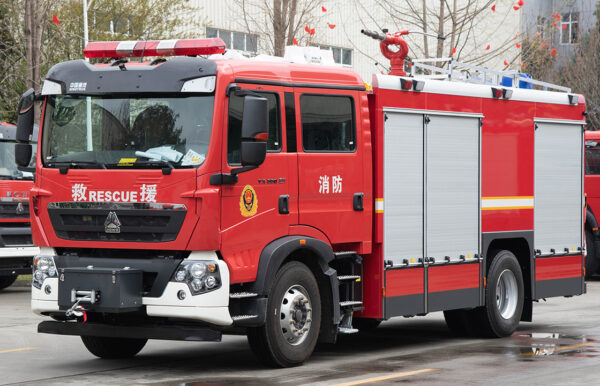 4x2 Fire Emergency Vehicle with V6 Engine 2 Years Warranty