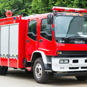 Double Cabin Japanese ISUZU 6000L Water And Foam Fire Truck