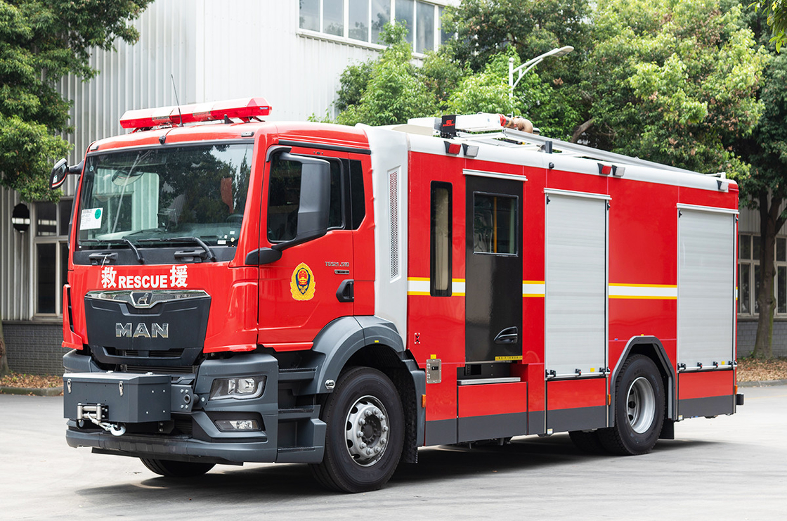100L/s Maximum Flow Rate Firefighting Truck with and 377/1800 kW/rpm for Firefighting