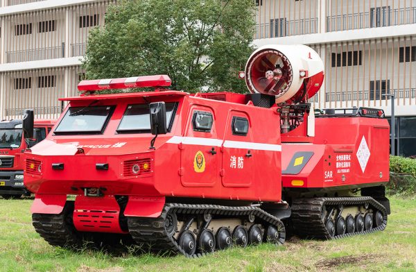 All-terrain crawler modular fire truck