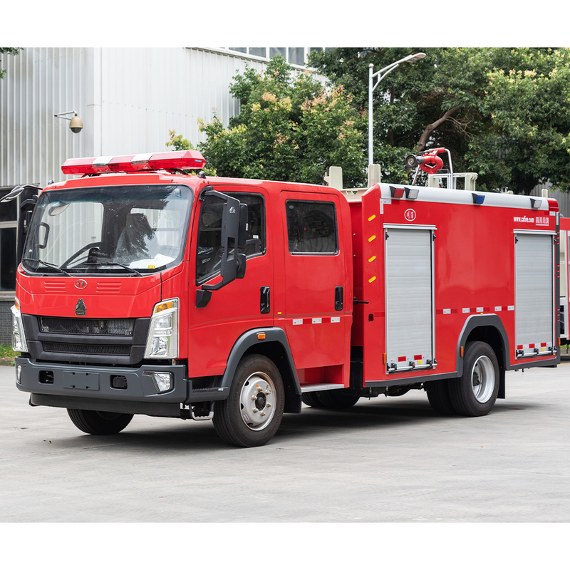 Sinotruk Howo Small Fire Fighting Truck Red Color For Fire Engine
